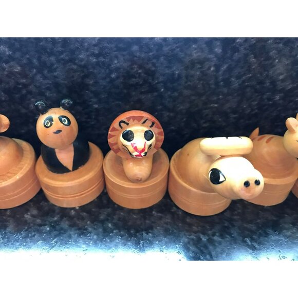 Set of 8 Vtg Wooden Pencil Sharpeners E552 Monkey Panda Bear Lion Ram Cat Turtle - Picture 4 of 10